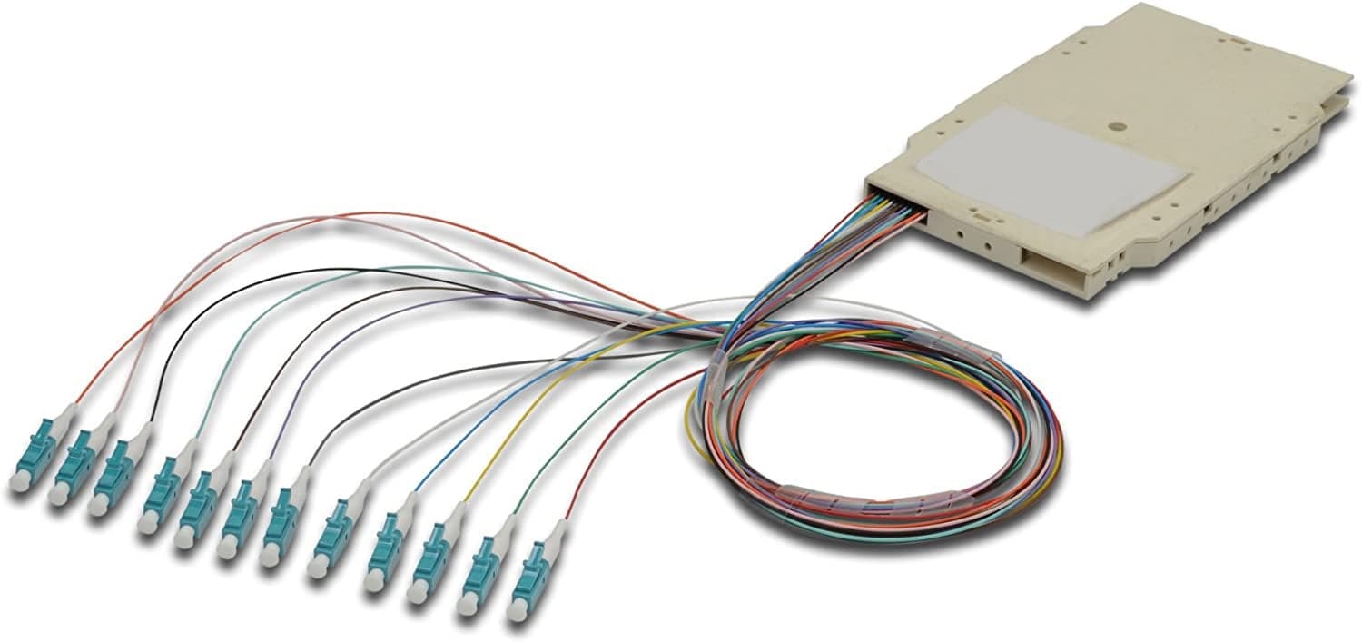 Cassetta di Giunzione Attrezzata con 12 Pigtail Fibra Multimodale OM3 LC 50/125 2m - OEM ILWL PG-LC-OM3-SPC