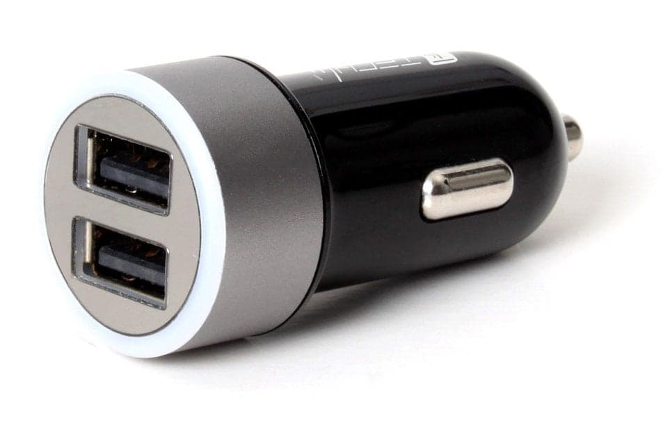 Caricatore da Auto Universale 2 Porte USB con Uscita 4,8A Nero - Techly IUSB2-CAR-ADP482